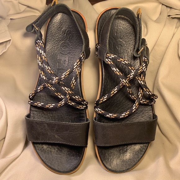 Sorel leather/rope sandals hardly worn - Picture 1 of 14